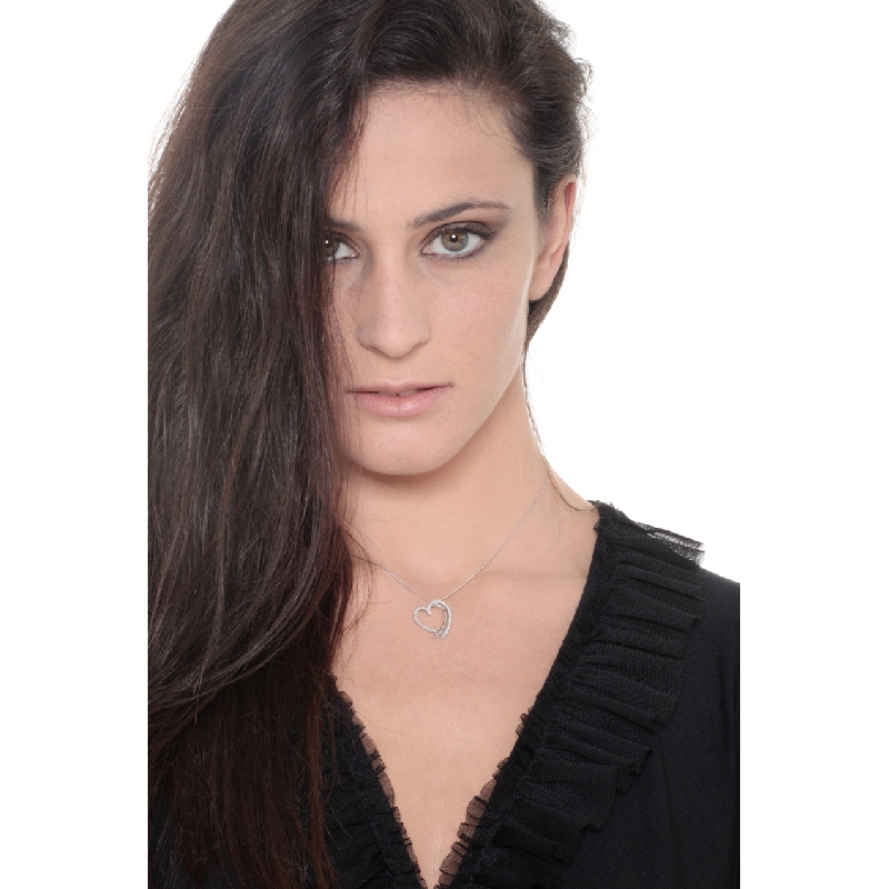 Collar corazón con colgante en oro blanco 750 y diamantes