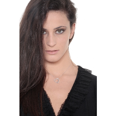 Collar corazón con colgante en oro blanco 750 y diamantes