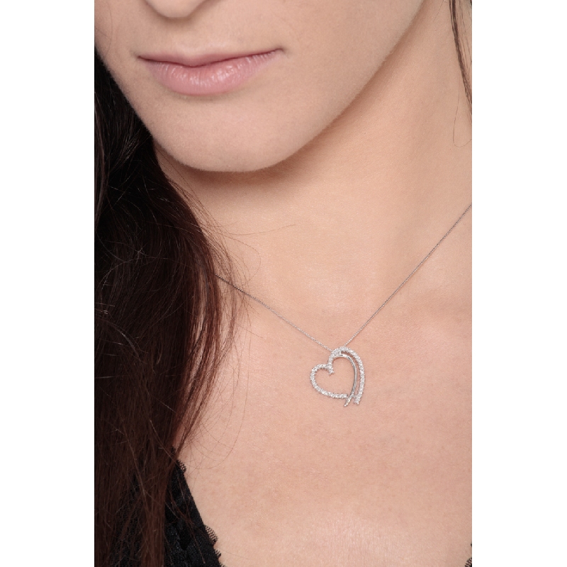 Collar corazón con colgante en oro blanco 750 y diamantes