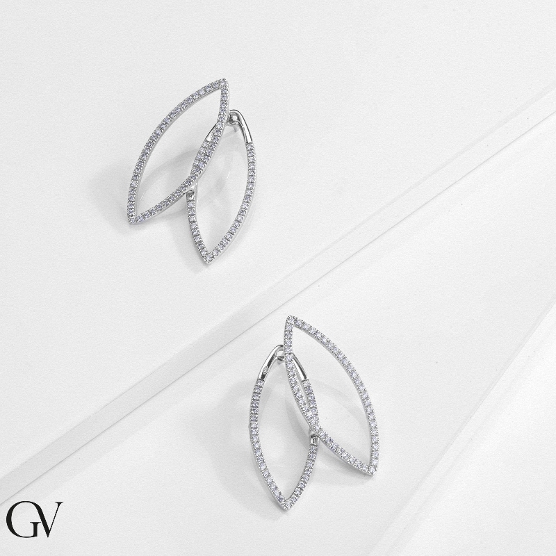 Pendientes doble ovalo en oro blanco 18k con diamantes Pendientes doble ovalo en oro blanco 18k con diamantes