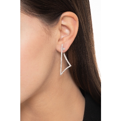 Pendientes triangulares en oro blanco 18k con diamantes