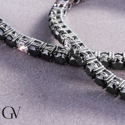 Pulsera Tennis hilo en oro blanco 18k engastada con diamantes negros y diamantes