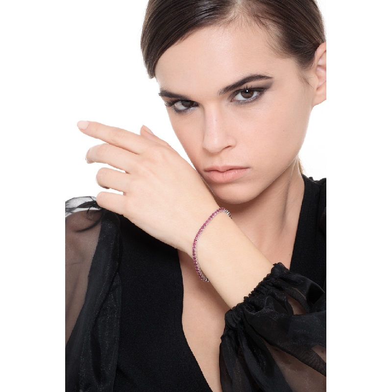 Pulsera Tennis en oro blanco de 18 quilates con rubíes