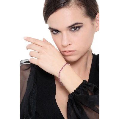 Pulsera Tennis en oro blanco de 18 quilates con rubíes