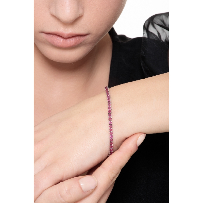 Pulsera Tennis en oro blanco de 18 quilates con rubíes