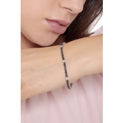 Brazalete tenis en oro blanco 18k con diamantes negros y diamantes 2