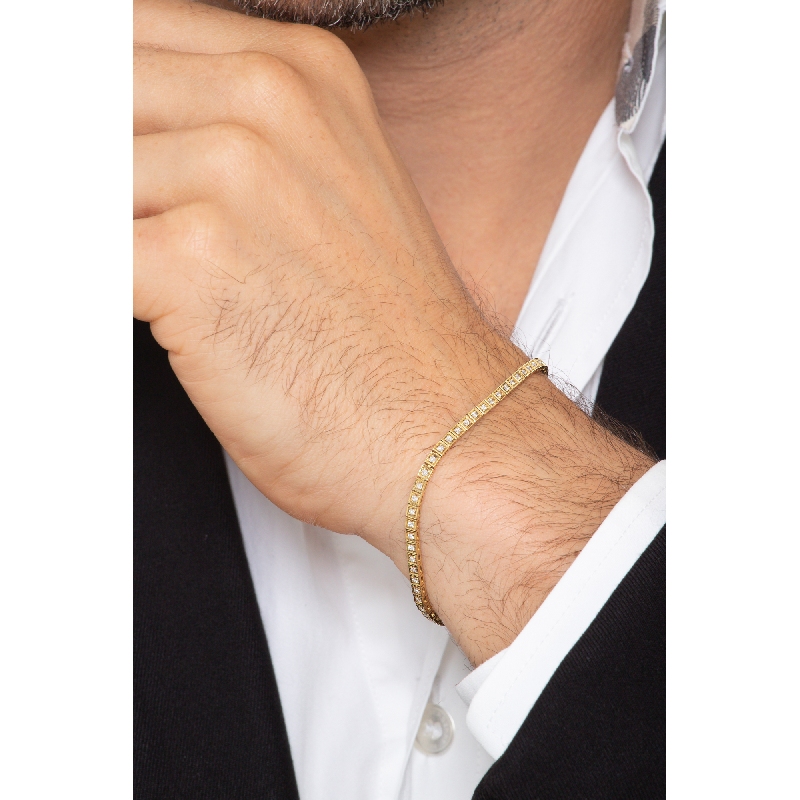 Pulsera cuadrada de oro amarillo de 18k engastada con diamantes Pulsera cuadrada de oro amarillo de 18k engastada con diamantes