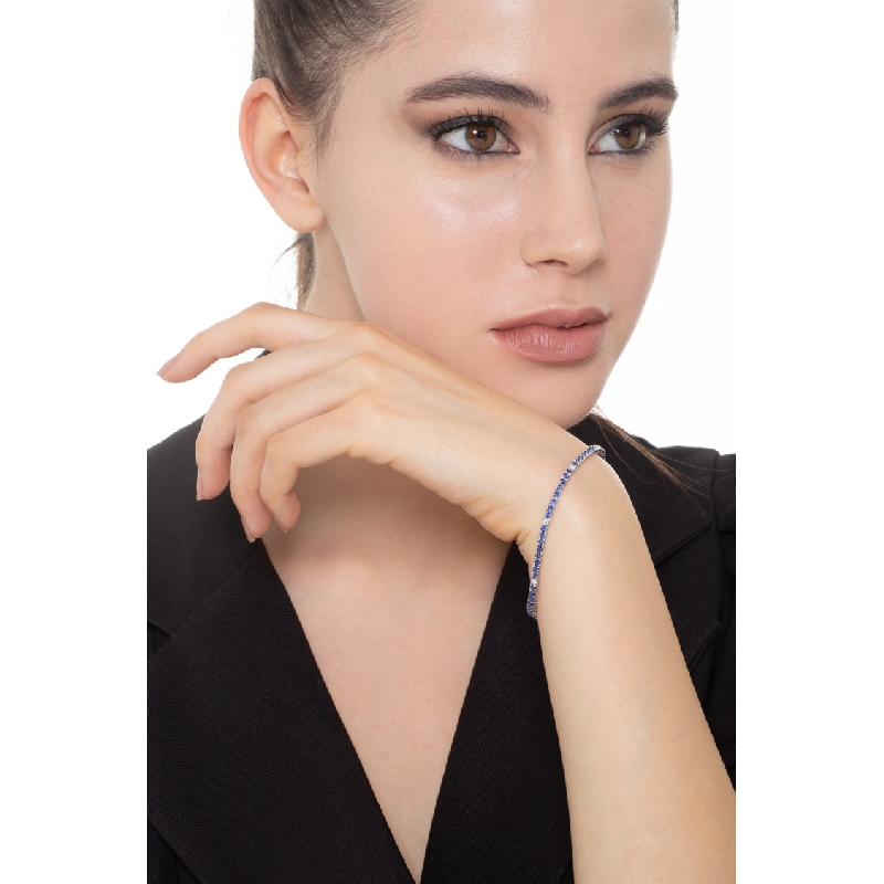 Pulsera Tennis en oro blanco18 quilates con zafiros azules y diamantes Pulsera Tennis en oro blanco18 quilates con zafiros azules y diamantes