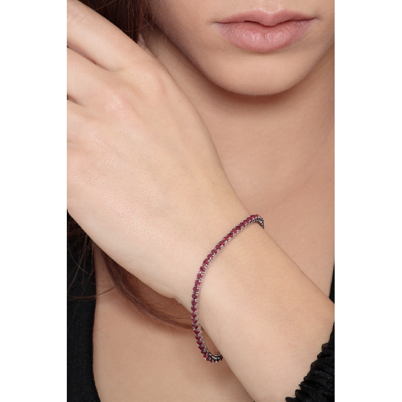 Pulsera tennis cuadrada en oro blanco de 18k con rubíes Pulsera tennis cuadrada en oro blanco de 18k con rubíes