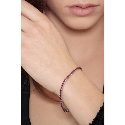 Pulsera tennis cuadrada en oro blanco de 18k con rubíes