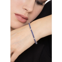Brazalete tenis en oro blanco de 18 quilates con zafiros azules 2