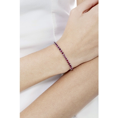 Pulsera tenis en oro blanco con rubíes de 8,81 ct 