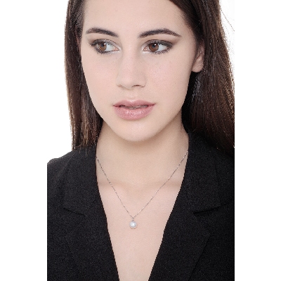 Collar en oro blanco 18k con perla natural