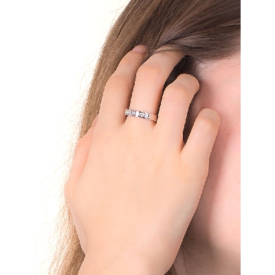 Anillo 7 piedras oro blanco de 18k con diamantes