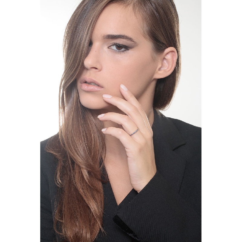 Anillo de la eternidad en Oro Amarillo 18k con zafiros azul