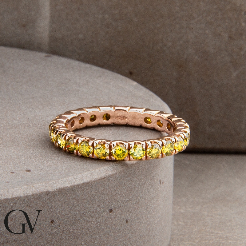Anillo de la Eternidad en oro rosa 18k con diamantes amarillos
