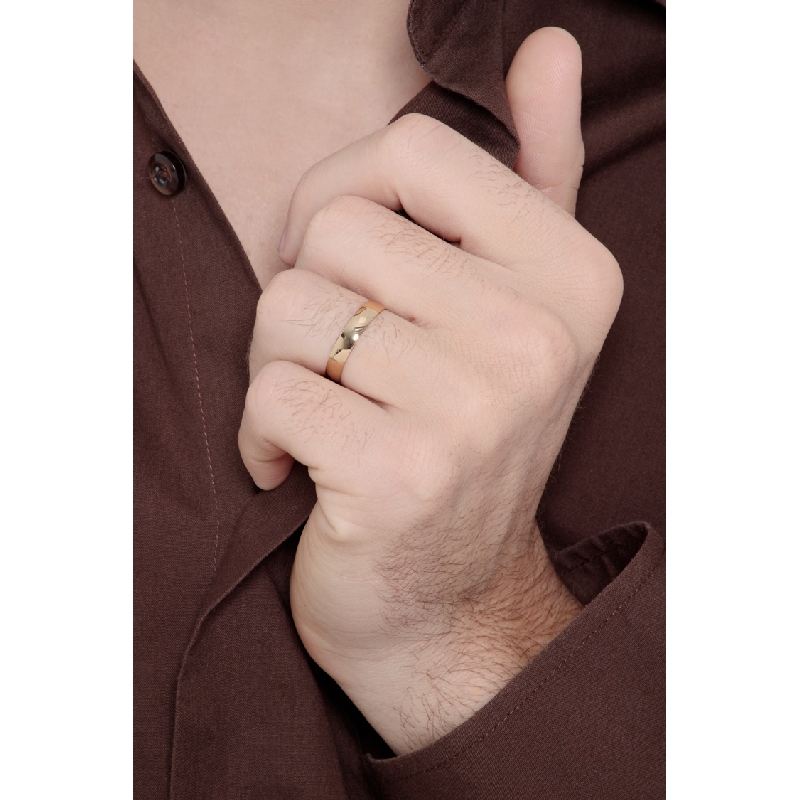 Anillo en oro amarillo 18 quilates Anillo en oro amarillo 18 quilates