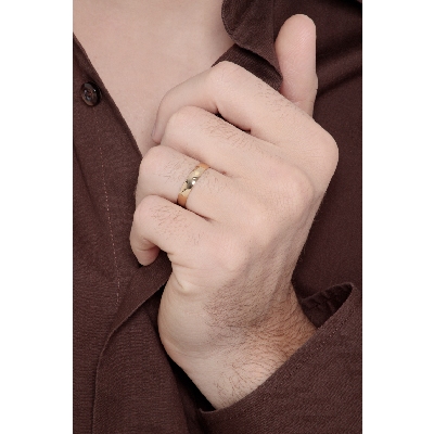 Anillo en oro amarillo 18 quilates