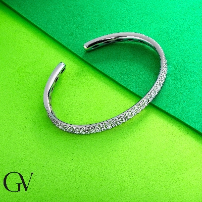 Pulsera rigida en oro blanco 18k con doble fila de diamantes