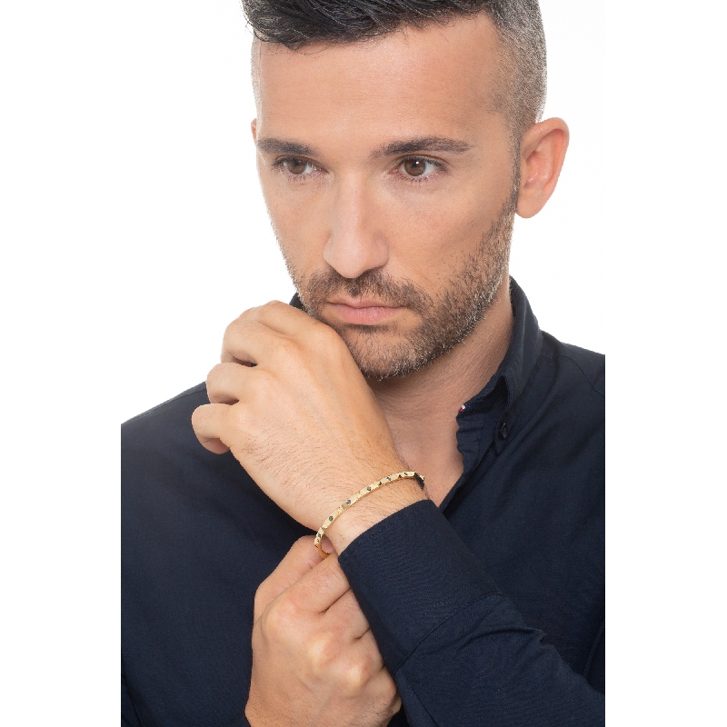 Brazalete hombre rígido en oro amarillo 18k con diamantes negros Brazalete hombre rígido en oro amarillo 18k con diamantes negros