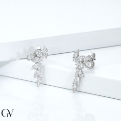 Pendientes design alas en oro blanco 18k con diamantes 2
