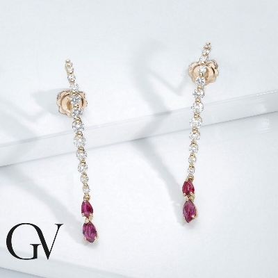 Pendientes en oro rosa 18k con colgantes de rubíes y diamantes