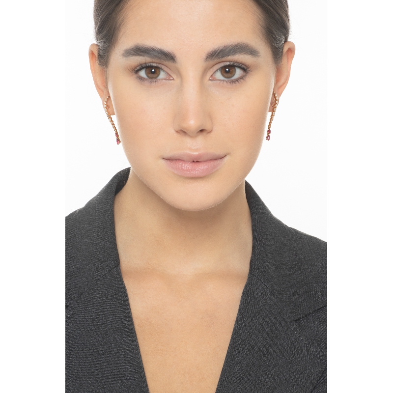 Pendientes en oro rosa 18k con colgantes de rubíes y diamantes