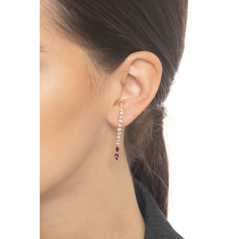 Pendientes en oro rosa 18k con colgantes de rubíes y diamantes