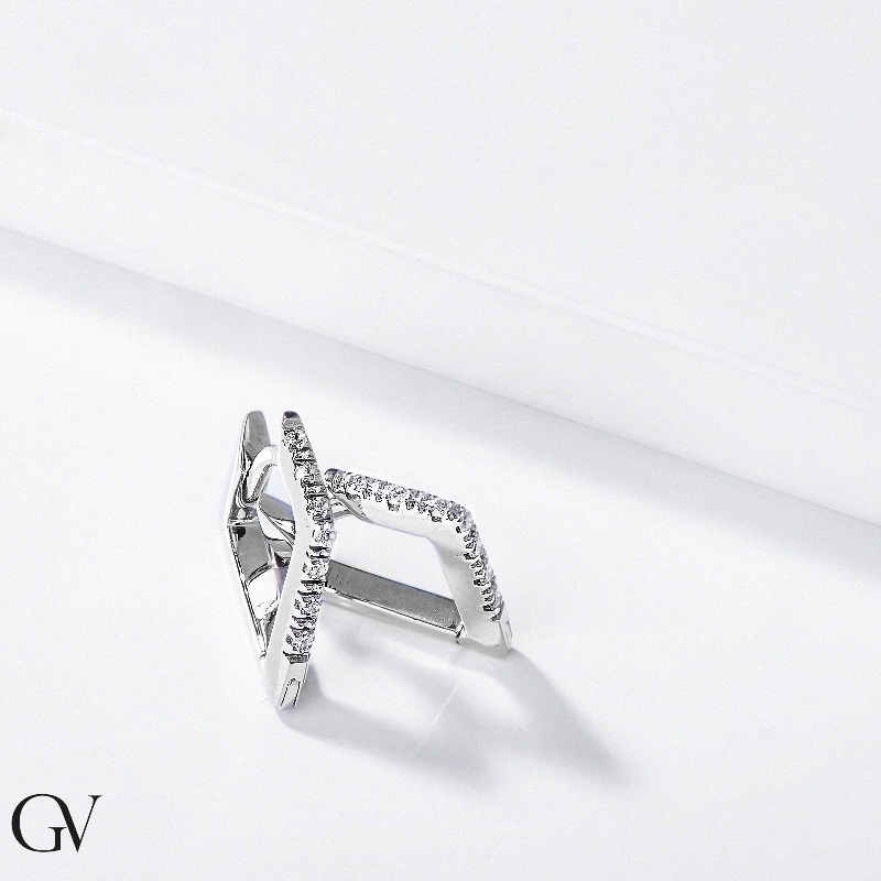 Pendientes rombo en oro blanco de 18k con diamantes  Pendientes rombo en oro blanco de 18k con diamantes