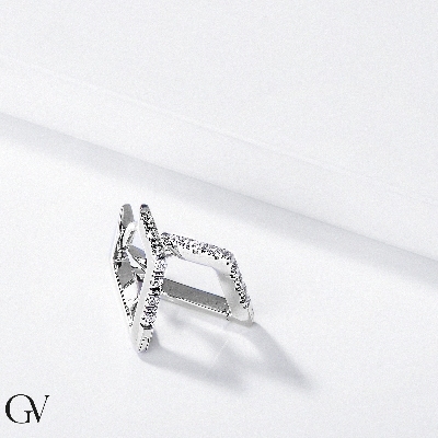 Pendientes rombo en oro blanco de 18k con diamantes 