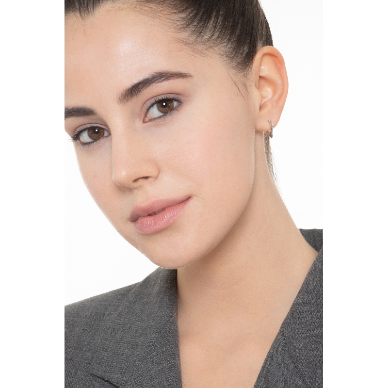 Pendientes rombo en oro blanco de 18k con diamantes  Pendientes rombo en oro blanco de 18k con diamantes