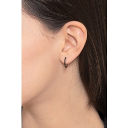 Pendientes ovalados de oro blanco con diamantes negros y acabados ennegrecidos 2