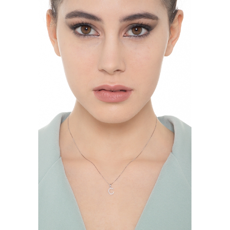 Collar letra C oro blanco 18k diamantes