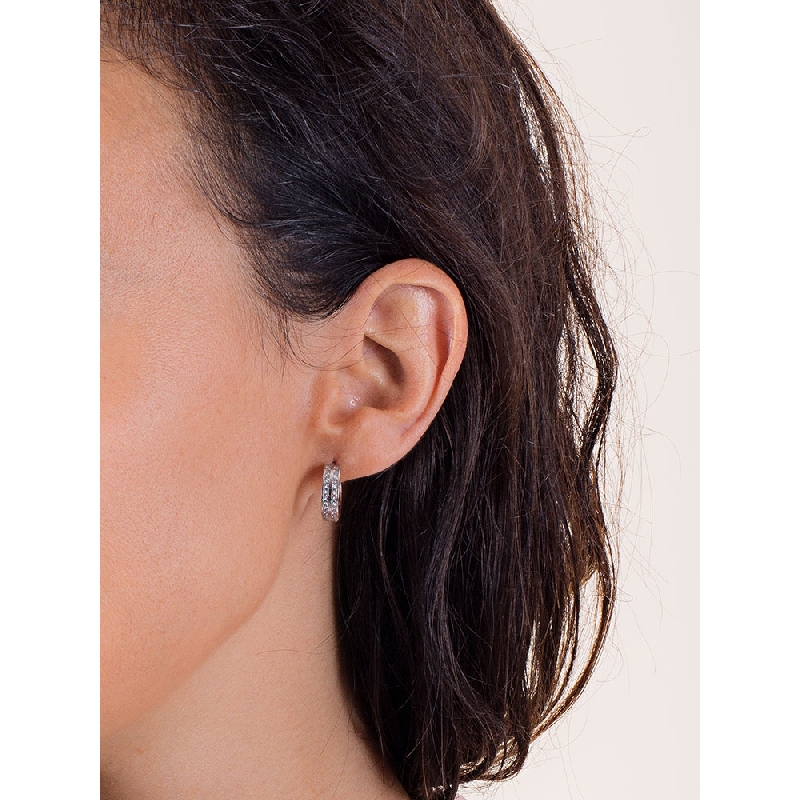 Pendientes en oro blanco con dos hileras de circonitas Pendientes en oro blanco con dos hileras de circonitas