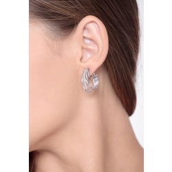 Pendientes entrelazados en oro blanco de 18k con diamantes 2