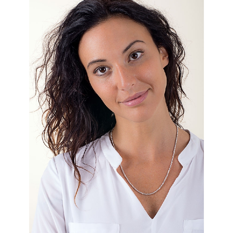 Collar con esferas diamantadas en oro blanco 18k