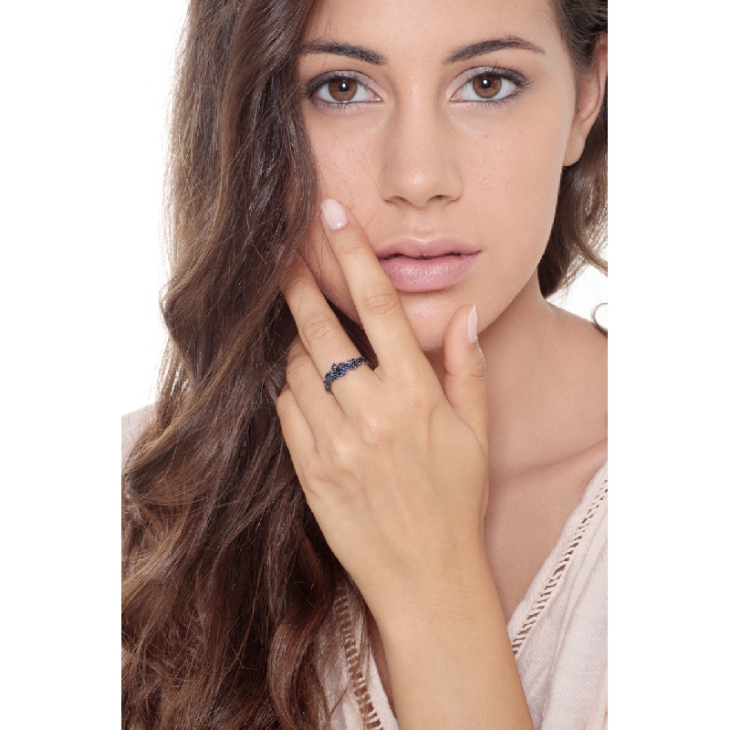 Anillo Floral Oro Blanco 18k con Zafiros Azules