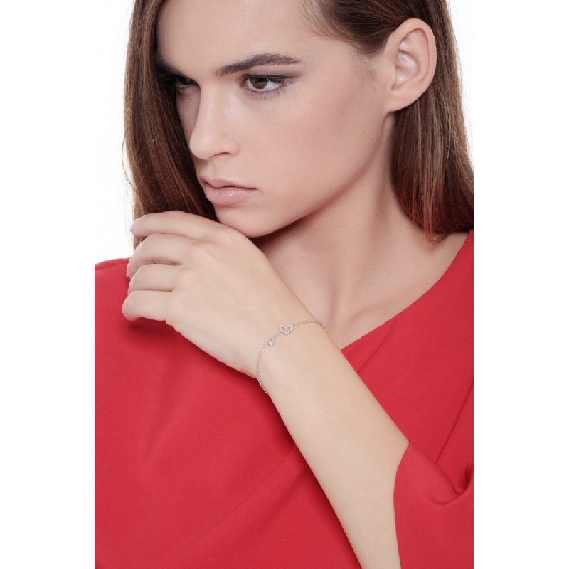 Pulsera en oro blanco 18k con corazón y diamantes