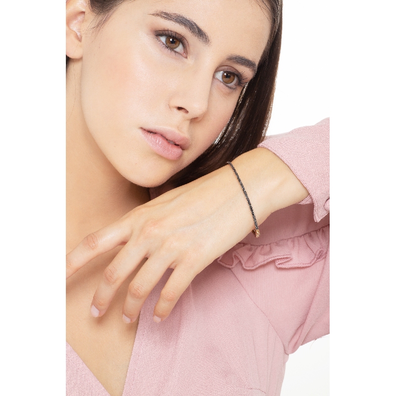 Brazalete rígido oro rosa 18k con diamantes negros Brazalete rígido oro rosa 18k con diamantes negros