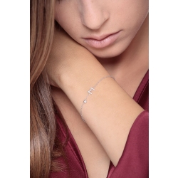 Pulsera Oro Blanco 18k letra M con diamantes 2