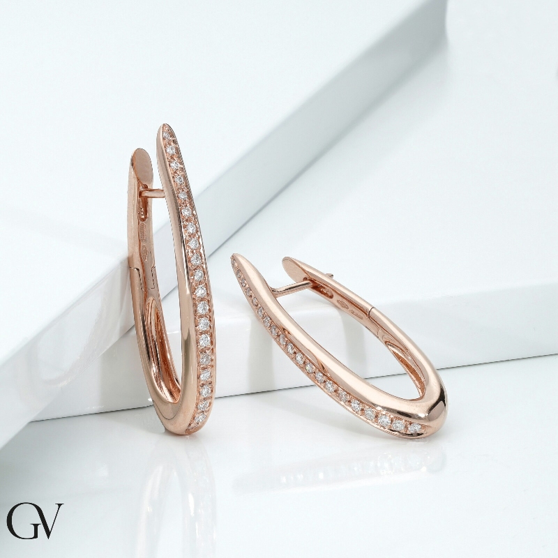 Pendientes ovalados en oro rosa de 18 quilates con diamantes, 3,3 cm Pendientes ovalados en oro rosa de 18 quilates con diamantes, 3,3 cm