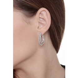 Aros en oro blanco de 18k engastados con diamantes 2