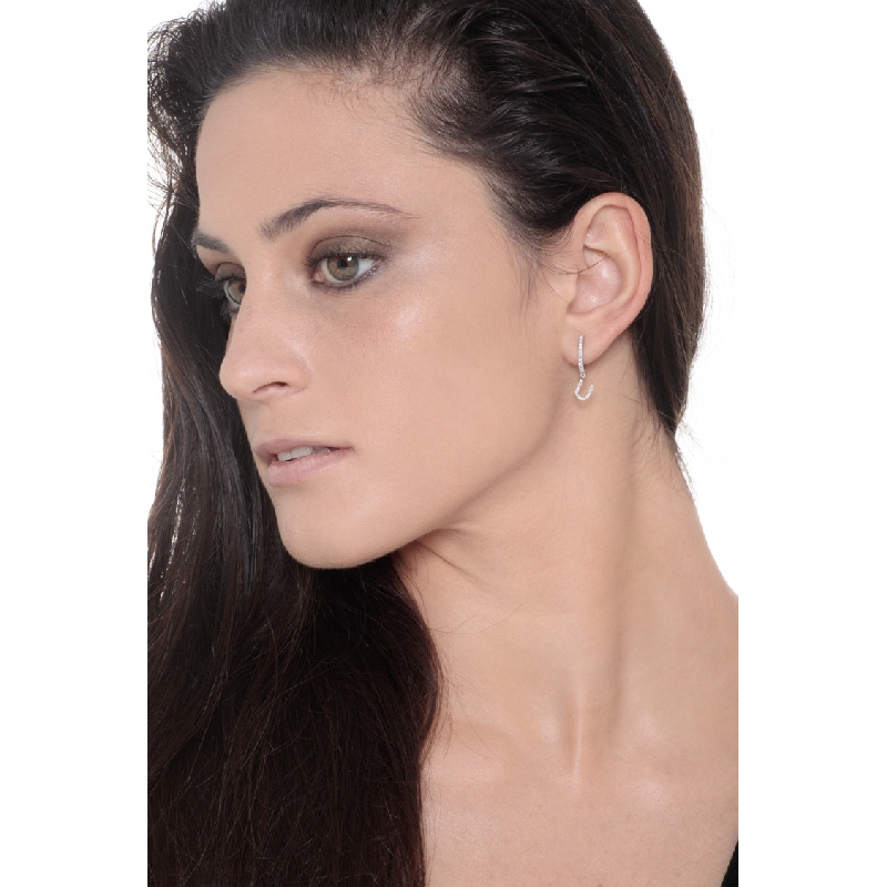 Colgante con letra inicial U en oro y diamantes ct 0.15 ct Colgante con letra inicial U en oro y diamantes ct 0.15 ct