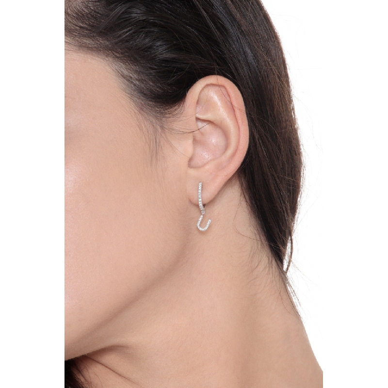 Colgante con letra inicial U en oro y diamantes ct 0.15 ct Colgante con letra inicial U en oro y diamantes ct 0.15 ct