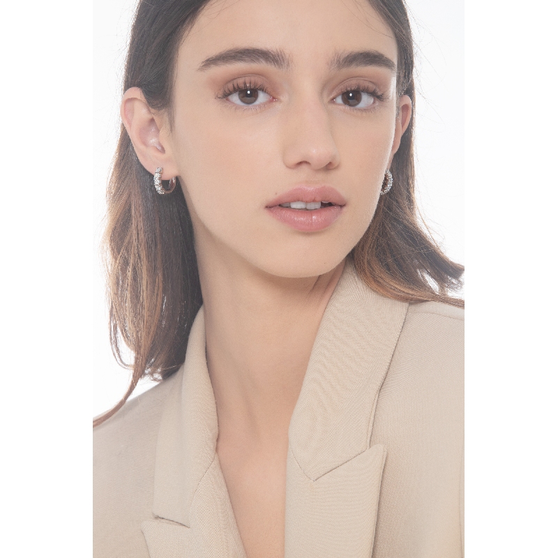 Pendientes de aro en oro blanco de 18k con diamantes Pendientes de aro en oro blanco de 18k con diamantes