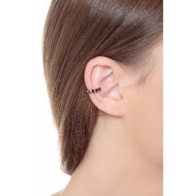 Ear cuff en oro blanco de 18 quilates con diamantes negros 