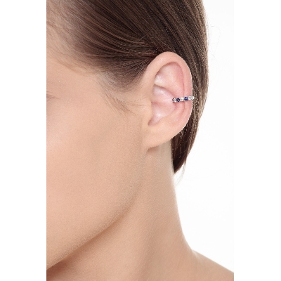 Earcuff en oro blanco 18 quilates con diamantes y zafiros azules