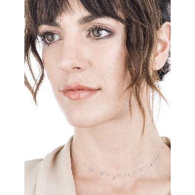 Collar en oro blanco de 18k con diamantes 