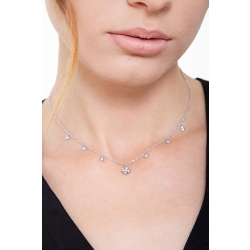 Collar en oro blanco 18k con colgante de trebol y diamantes 2
