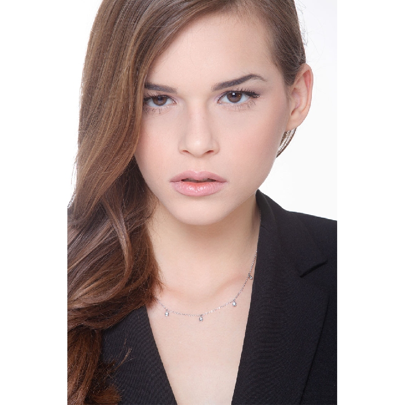 Collar con nueve pendientes de diamante en forma de gota oro blanco 18k